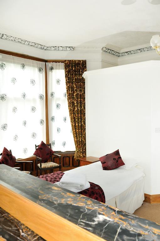 Balmoral Guest House Дарлингтон Экстерьер фото